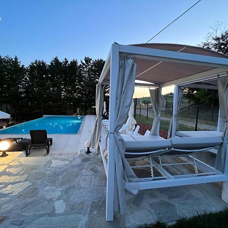 Calliano  Il Basin Bed & Breakfast エクステリア 写真